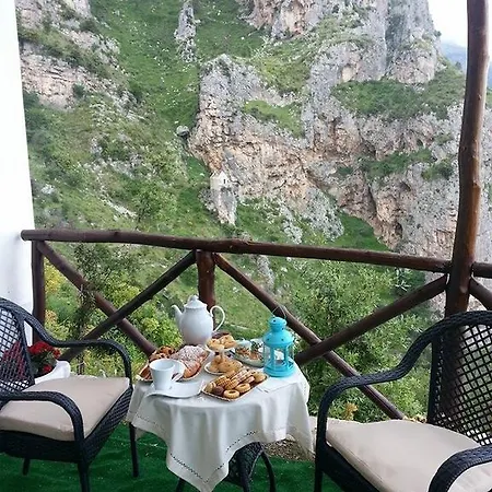 La Casetta Nel Bosco, *