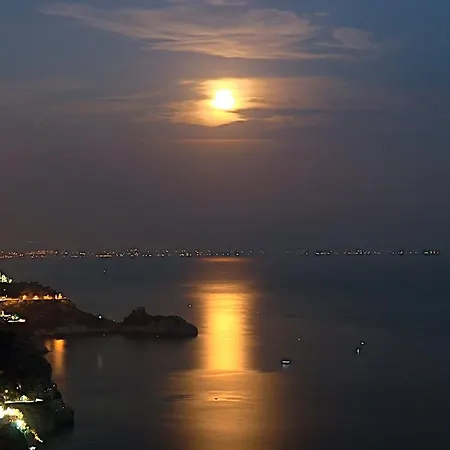 La Casetta Nel Bosco, *