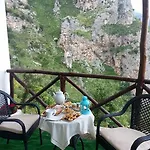 La Casetta Nel Bosco, *