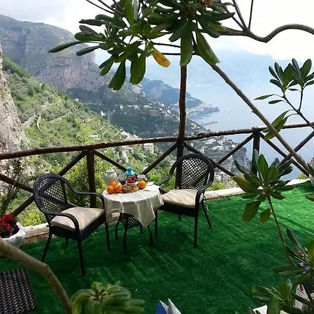 Сasa de vacaciones La Casetta Nel Bosco, Amalfi