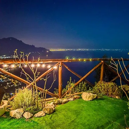 La Casetta Nel Bosco, Holiday home *