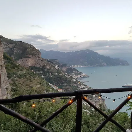 Сasa de vacaciones La Casetta Nel Bosco, Amalfi
