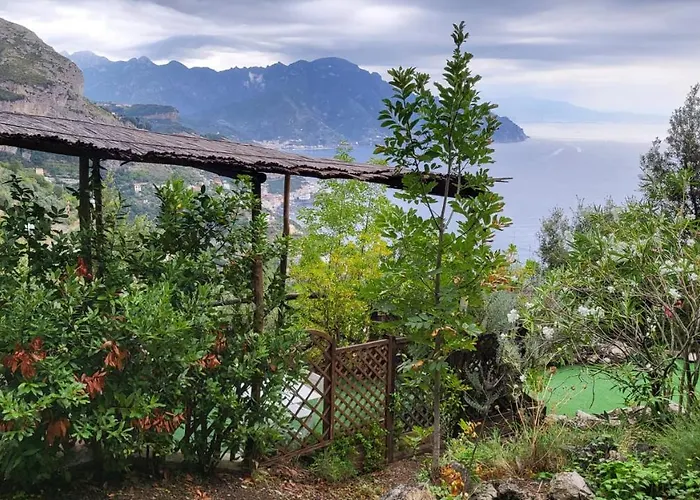 度假居 La Casetta Nel Bosco, 阿马尔菲