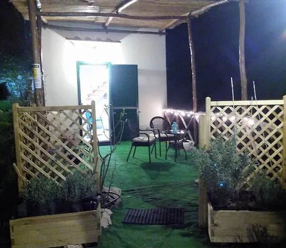 La Casetta Nel Bosco, *